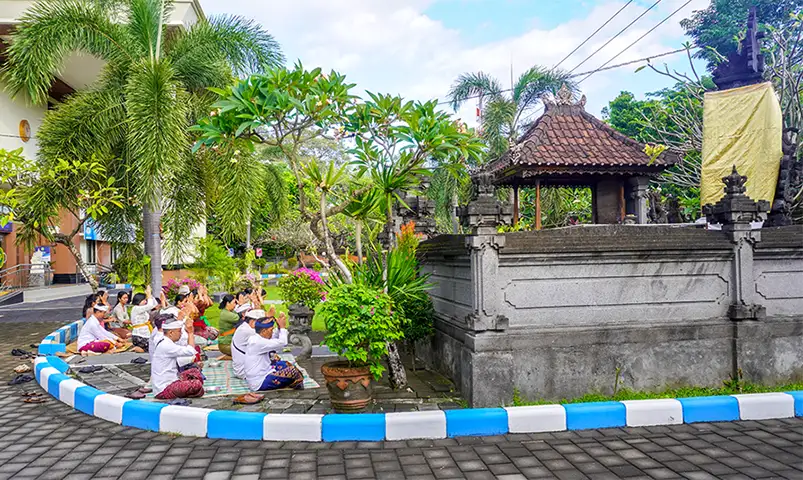 BINTAL PURTIL Sembahyang Bersama Tilem Sasih Sadha
