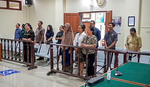 Wisuda Purnabakti Ketua Pengadilan Tinggi Tata Usaha Negara Mataram dan Ketua Pengadilan Tinggi Tata Usaha Negara Surabaya