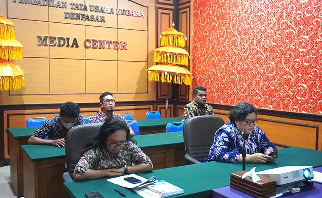 Diskusi Reboan Seri ke - 41 dengan Tema PERKEMBANGAN HUKUM ACARA PERADILAN TUN DALAM PERKARA FIKTIF NEGATIF, FIKTIF POSITIF DAN TINDAKAN FAKTUAL BERUPA OMISI