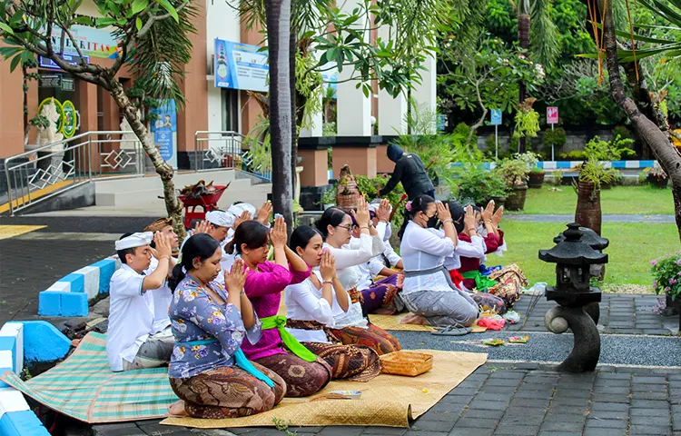 BINTAL PURTIL (Pembinaan Mental Purnama Tilem) Purnama Kasa
