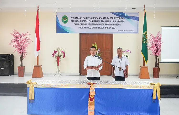 Penandatanganan Pakta Integritas, Ikrar Netralitas, Perjanjian Kinerja, Komitmen Bersama Pembangunan ZI, dan Perayaan HUT Peratun ke 32