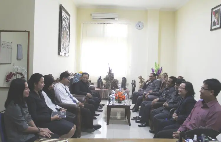 Pengawasan dari Pengadilan Tinggi TUN Surabaya