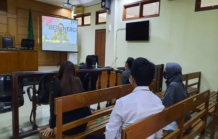 Refleksi Akhir Tahun 2021 Mahkamah Agung RI "Bersinergi Untuk Membangun Kepercayaan Publik" secara Langsung melalui Kanal Mahkamah Agung.
